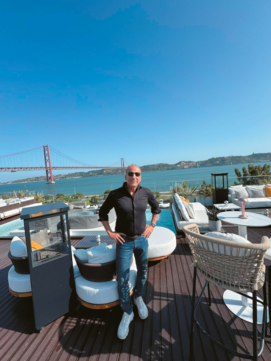 Γιώργος Πετζετάκις: Στην Αθήνα τα χρέη, στην Αμερική μπίζνες και μεγάλη ζωή παρά τα διεθνή εντάλματα