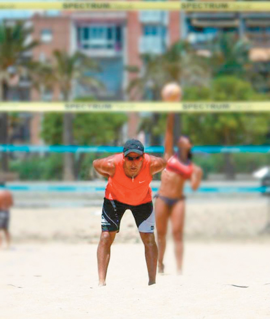 Γιώργος Πετζετάκις: Στην Αθήνα τα χρέη, στην Αμερική μπίζνες και μεγάλη ζωή παρά τα διεθνή εντάλματα