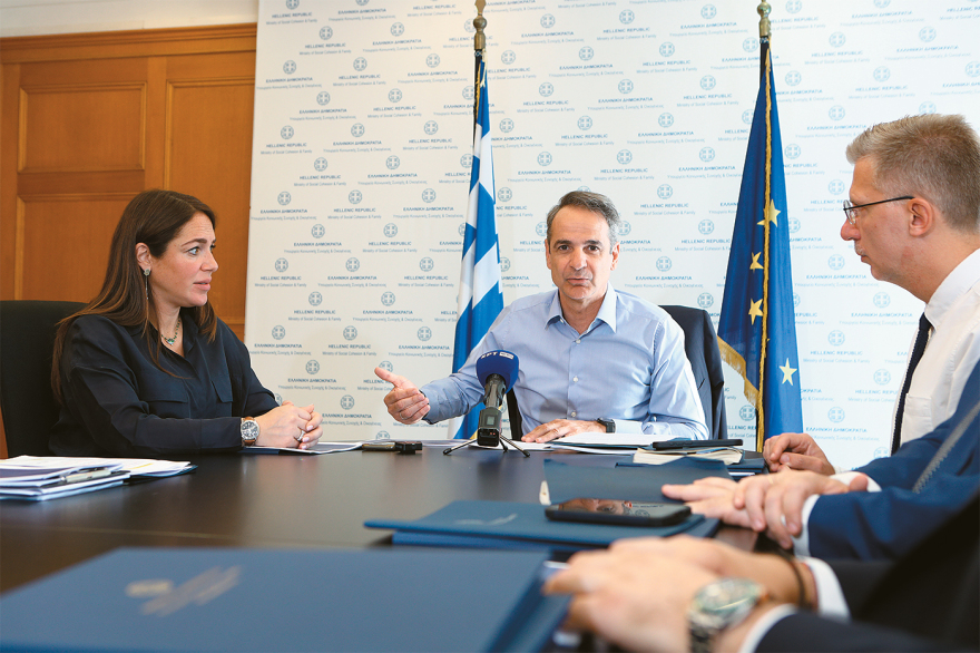 Επιχείρηση στέγη:  Δράσεις ύψους €7 δισ. μέχρι το 2027,  όλα τα προγράμματα με κίνητρα και επιδοτήσεις για 1,6 εκατ. δικαιούχους