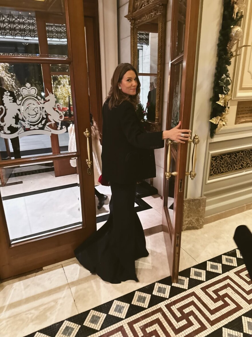 Η Βίκυ Καγιά φωτογραφήθηκε με τη 10χρονη κόρη της σε χριστουγεννιάτικη εκδήλωση