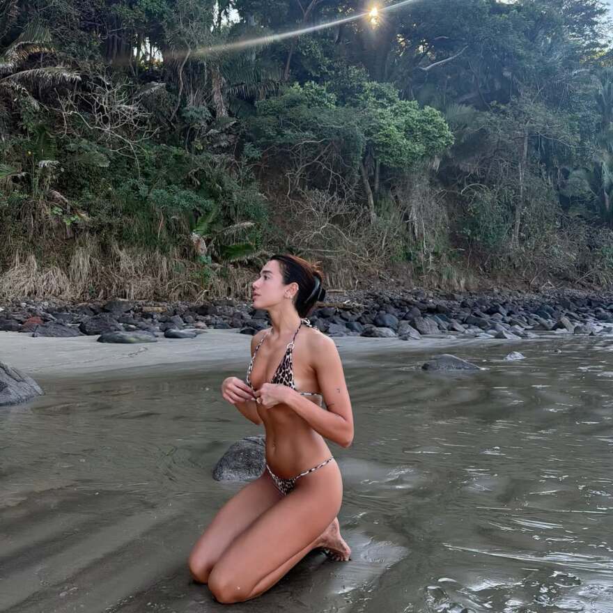 Με καυτά μπικίνι η Ντούα Λίπα στις διακοπές με τον Καλούμ Τέρνερ στο Μεξικό, δείτε φωτογραφίες