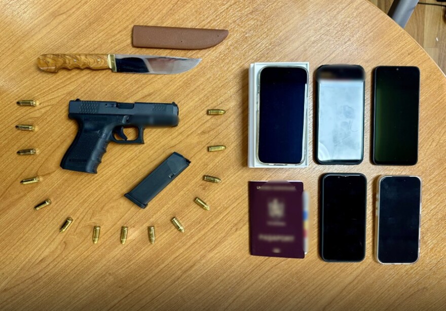 Καλύβια: Στελέχη του ελληνικού FBI συνέλαβαν ένα από τα «πιστόλια» του «Έντικ»