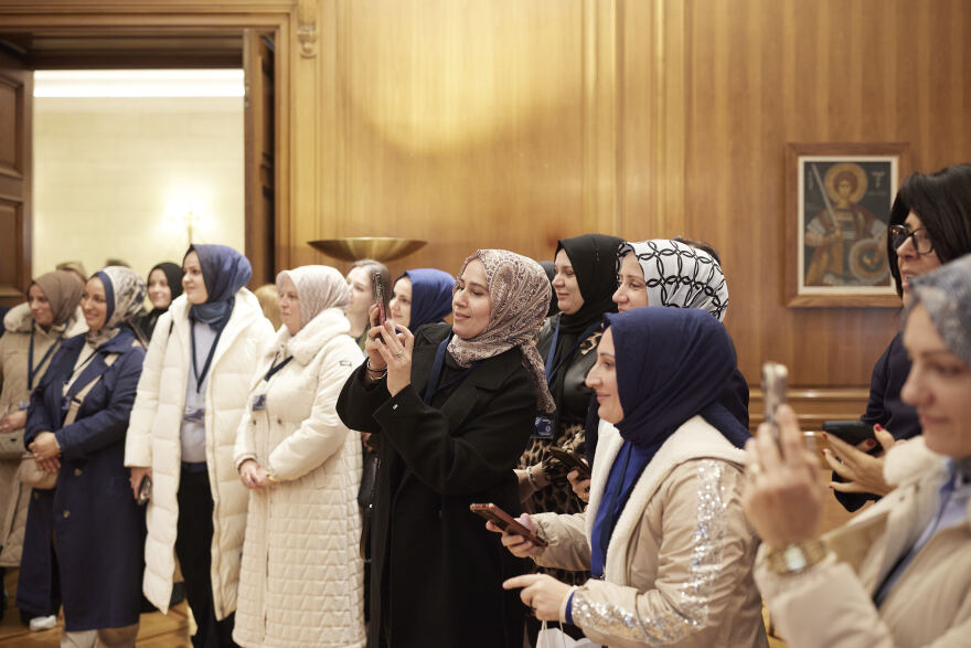 Κυριάκος Μητσοτάκης: Υποδέχθηκε μαθητές του μειονοτικού δημοτικού σχολείου Πάχνης Ξάνθης 