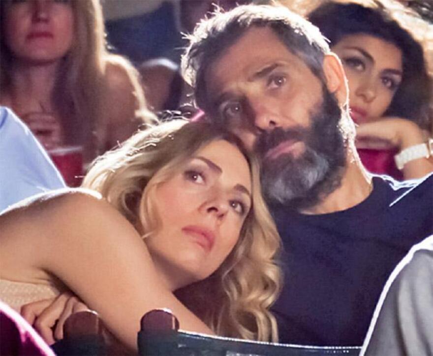 Σμαράγδα Καρύδη - Θοδωρής Αθερίδης: 23 χρόνια μαζί στη ζωή, στη σκηνή και στην οθόνη, το άλμπουμ της κοινής τους διαδρομής