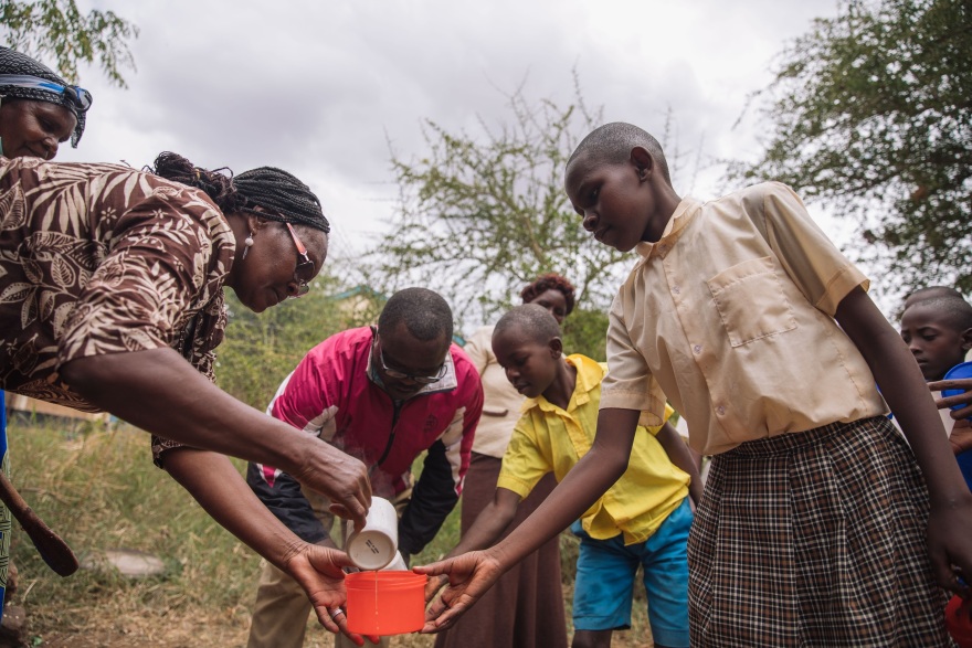 Η αληθινή εικόνα της καθημερινότητας των παιδιών στην Κένυα - Πώς μια δράση μπορεί να αλλάξει τη ζωή τους