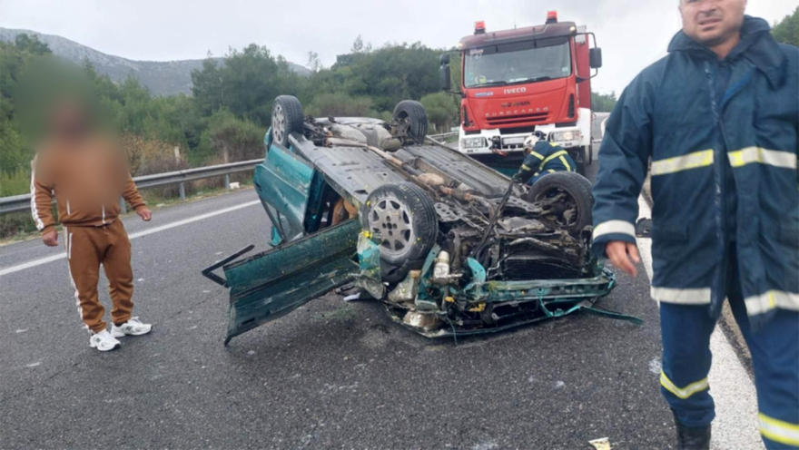 Σοβαρό τροχαίο με εγκλωβισμένους στην Εθνική Οδό Κορίνθου - Τριπόλεως, δείτε φωτογραφίες