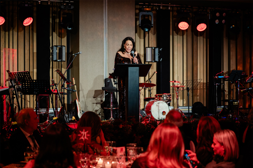 Μια λαμπερή χριστουγεννιάτικη βραδιά από την «Καλλιπάτειρα»