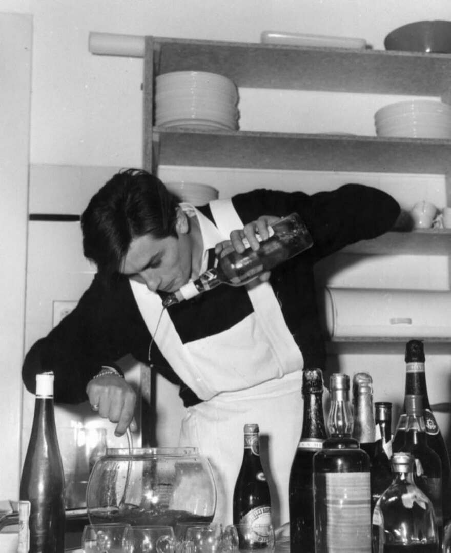 Η Ανούσκα Ντελόν νοσταλγεί τα Χριστούγεννα με τον πατέρα της 