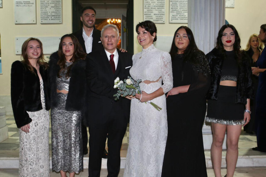 Γιάννης Ραγκούσης και Μαρίνα Κοντοτόλη παντρεύτηκαν στην Αγία Σοφία Ακροπόλεως - Δείτε βίντεο φωτογραφίες