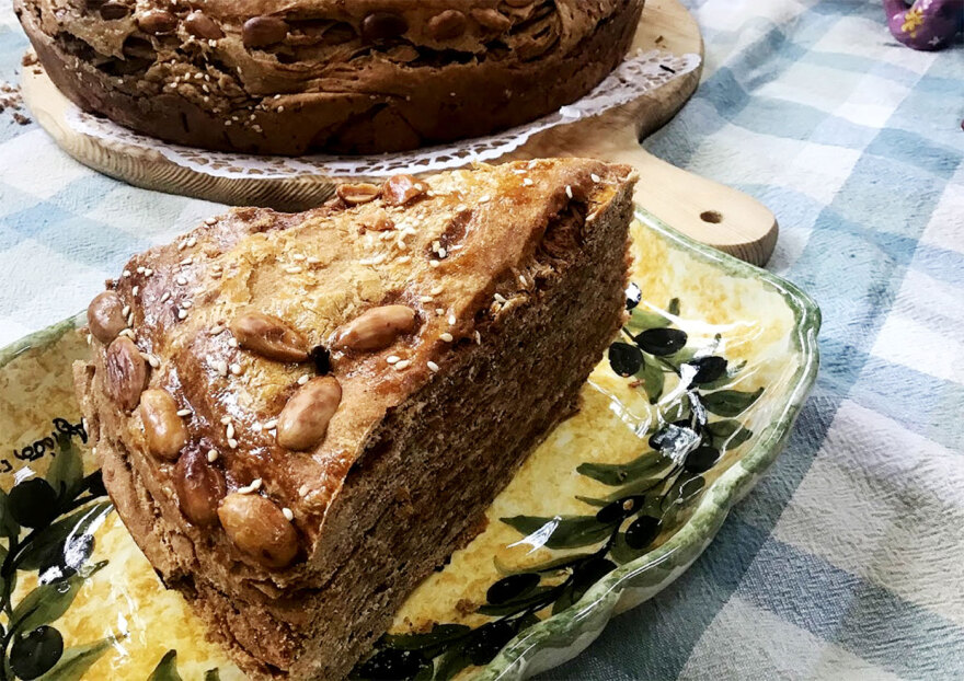 Πώς φτιάχνεται η εμβληματική βασιλόπιτα της Aγιάσου - Η συνταγή