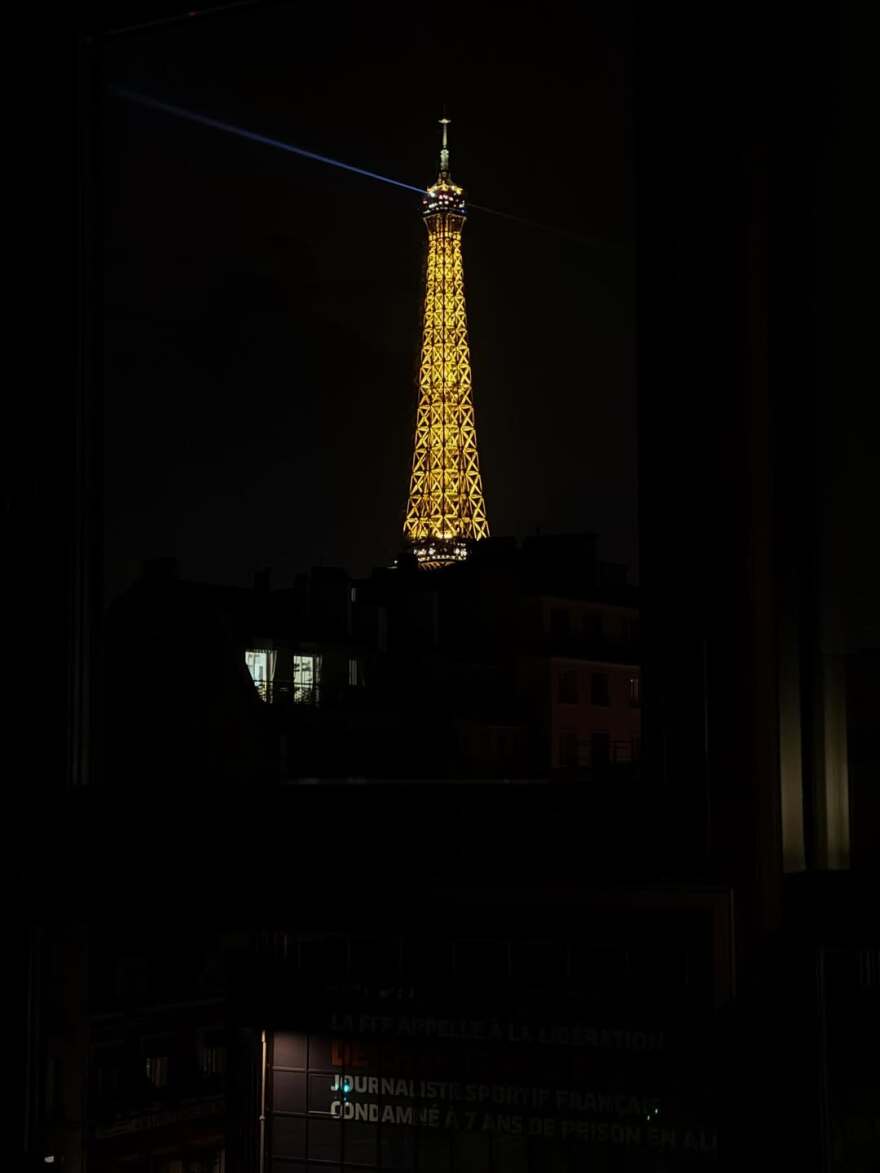 Η Ντορέττα Παπαδημητρίου και ο Γιώργος Γεροντιδάκης ταξίδεψαν στο Παρίσι για τα Χριστούγεννα, δείτε φωτογραφίες