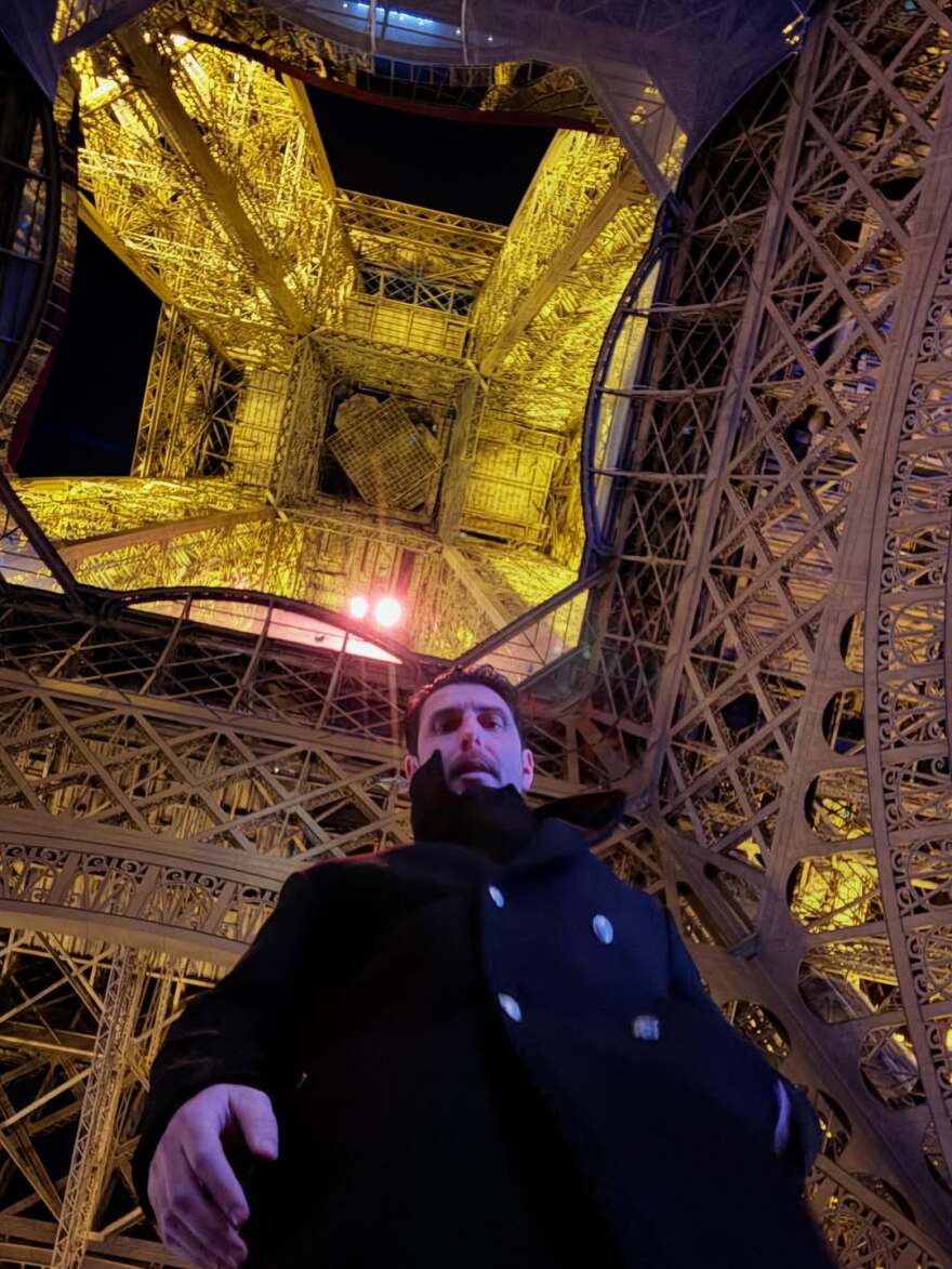 Η Ντορέττα Παπαδημητρίου και ο Γιώργος Γεροντιδάκης ταξίδεψαν στο Παρίσι για τα Χριστούγεννα, δείτε φωτογραφίες