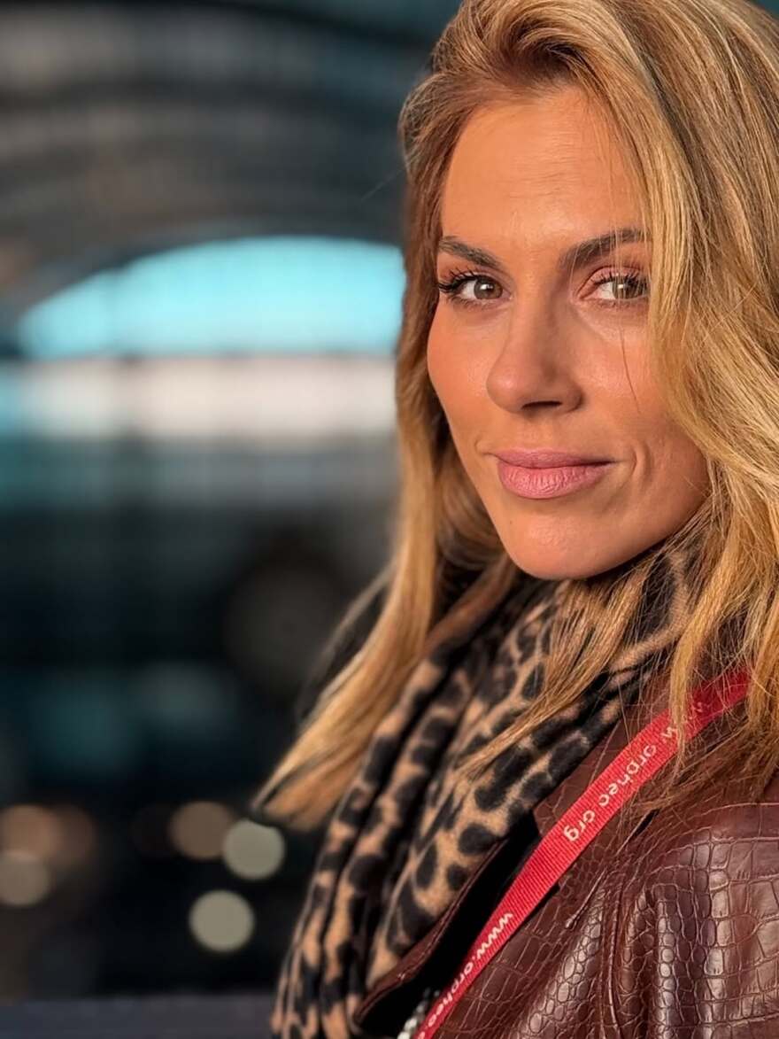 Η Ντορέττα Παπαδημητρίου και ο Γιώργος Γεροντιδάκης ταξίδεψαν στο Παρίσι για τα Χριστούγεννα, δείτε φωτογραφίες