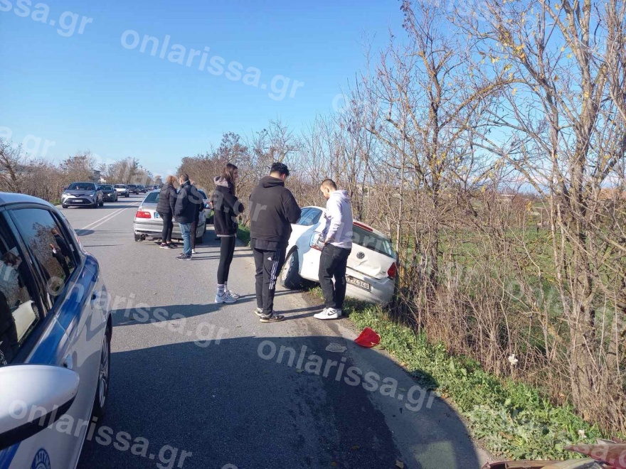 Λάρισα: Στο νοσοκομείο 22χρονη μετά από καραμπόλα τεσσάρων οχημάτων