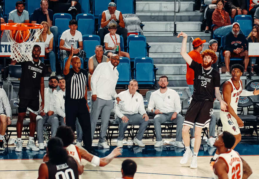 Η απίθανη ιστορία του Τζο Γκραχόβακ: Από άστεγος, έτοιμος να γίνει σταρ του μπάσκετ στις ΗΠΑ