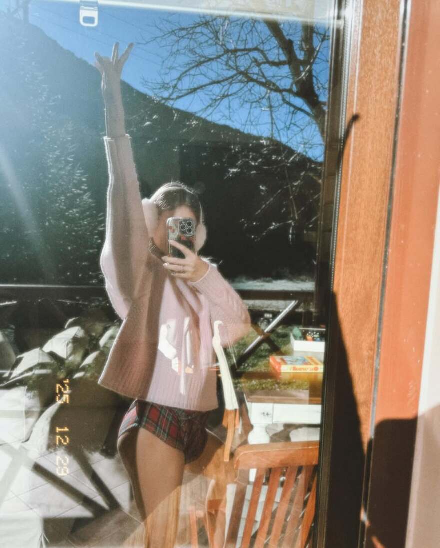 Η απόδραση της Κλέλιας Ανδριολάτου στα Καλάβρυτα, δείτε φωτογραφίες
