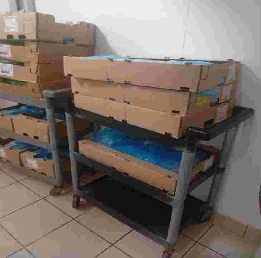 Χαλασμένα μπιφτέκια, βρώμικοι πάγκοι, άθλιες συνθήκες -  Κατασχέθηκαν 12 τόνοι ακατάλληλων προϊόντων, δείτε φωτογραφίες