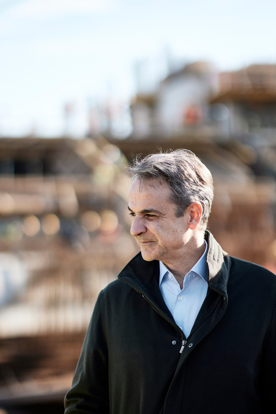 Ο Κυριάκος Μητσοτάκης με τον Γιάννη Αλαφούζο και τον Χάρη Δούκα στον Βοτανικό: «Το γήπεδο θα είναι έτοιμο τον Μάιο του 2027»