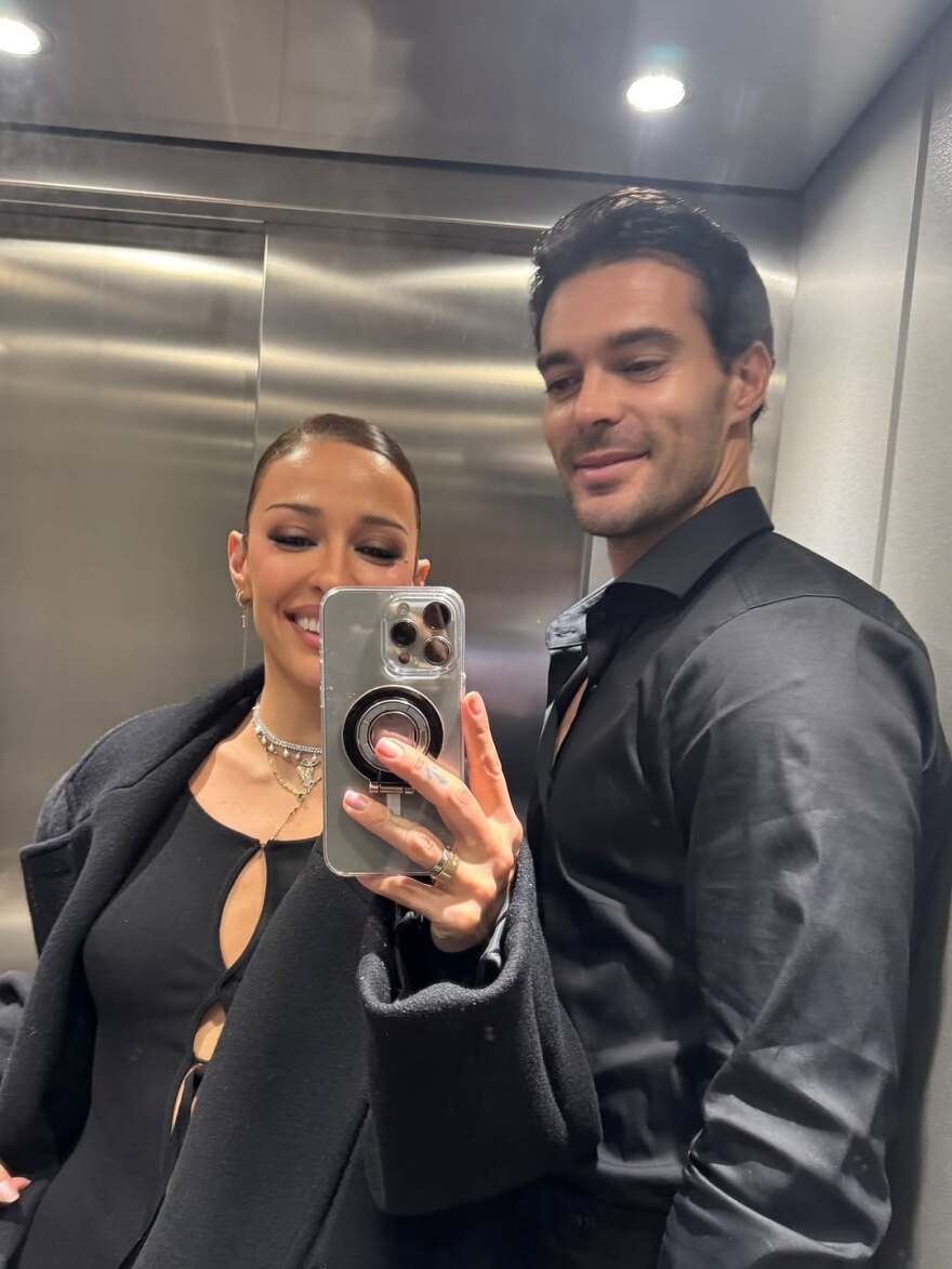 Η Ελένη Φουρέιρα πόζαρε αγκαλιά με τον Αλμπέρτο Μποτία