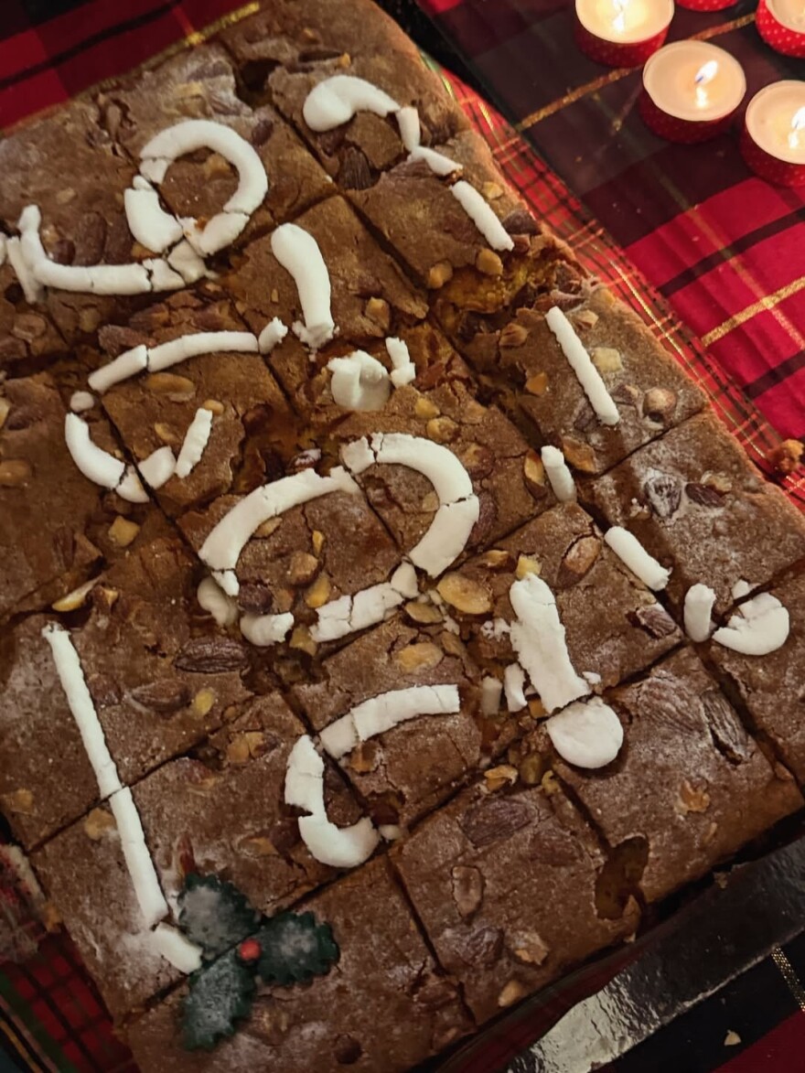 Η Κωνσταντίνα Ευρυπίδου ποζάρει αγκαλιά με τον Φίλιππο Μιχόπουλο