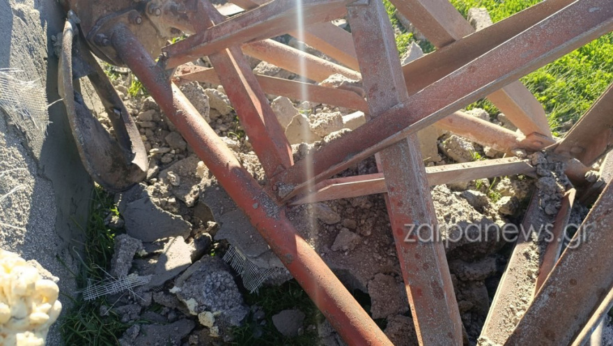 Δολιοφθορά ή ατύχημα; Έπεσε η κεραία της ΕΡΤ στη Σούδα Χανίων όταν κόπηκαν τα συρματόσχοινα που την στήριζαν - Δείτε φωτογραφίες
