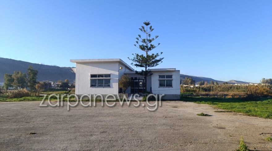 Δολιοφθορά ή ατύχημα; Έπεσε η κεραία της ΕΡΤ στη Σούδα Χανίων όταν κόπηκαν τα συρματόσχοινα που την στήριζαν - Δείτε φωτογραφίες
