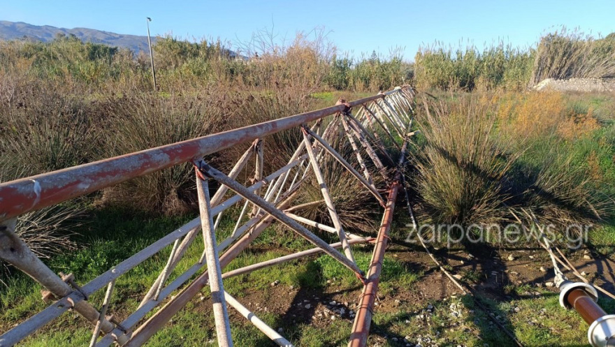 Δολιοφθορά ή ατύχημα; Έπεσε η κεραία της ΕΡΤ στη Σούδα Χανίων όταν κόπηκαν τα συρματόσχοινα που την στήριζαν - Δείτε φωτογραφίες
