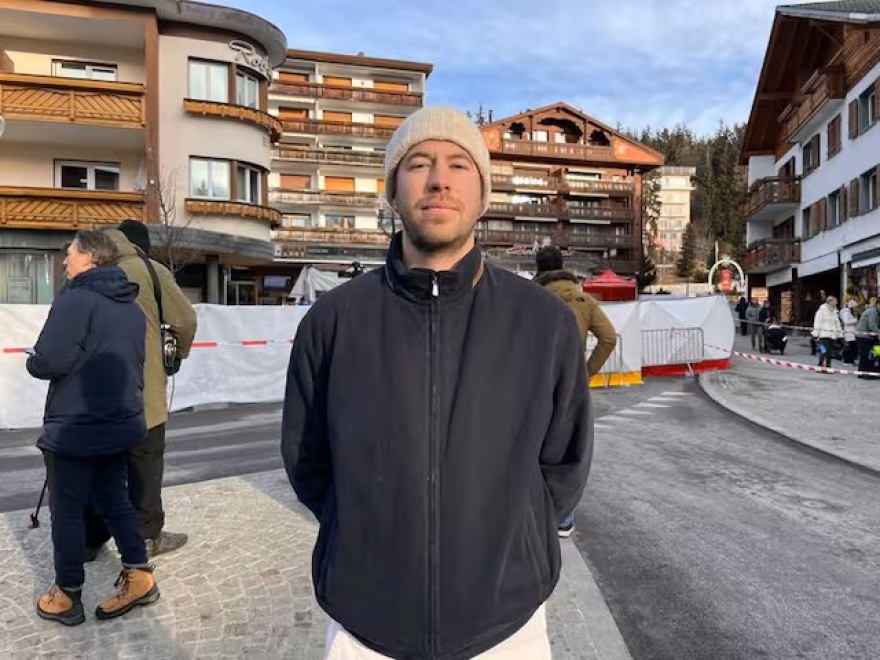 Τραγωδία στο Κραν Μοντανά: «Έκπληξη που δεν είχε γίνει κάτι νωρίτερα» λέει 30χρονος που σύχναζε στο μοιραίο μπαρ