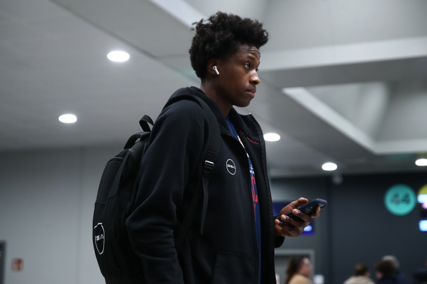 Ολυμπιακός: Πετάει κανονικά από τη Θεσσαλονίκη στην Κωνσταντινούπολη η ομάδα μπάσκετ, το φούτερ του Φουρνιέ που έκλεψε την παράσταση, φωτογραφίες 