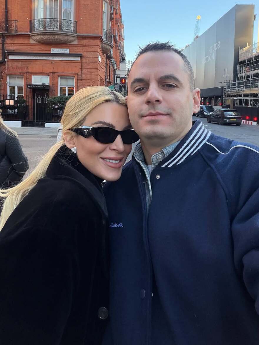 Η Κατερίνα Καινούργιου και ο Παναγιώτης Κουτσουμπής ταξίδεψαν στο Λονδίνο
