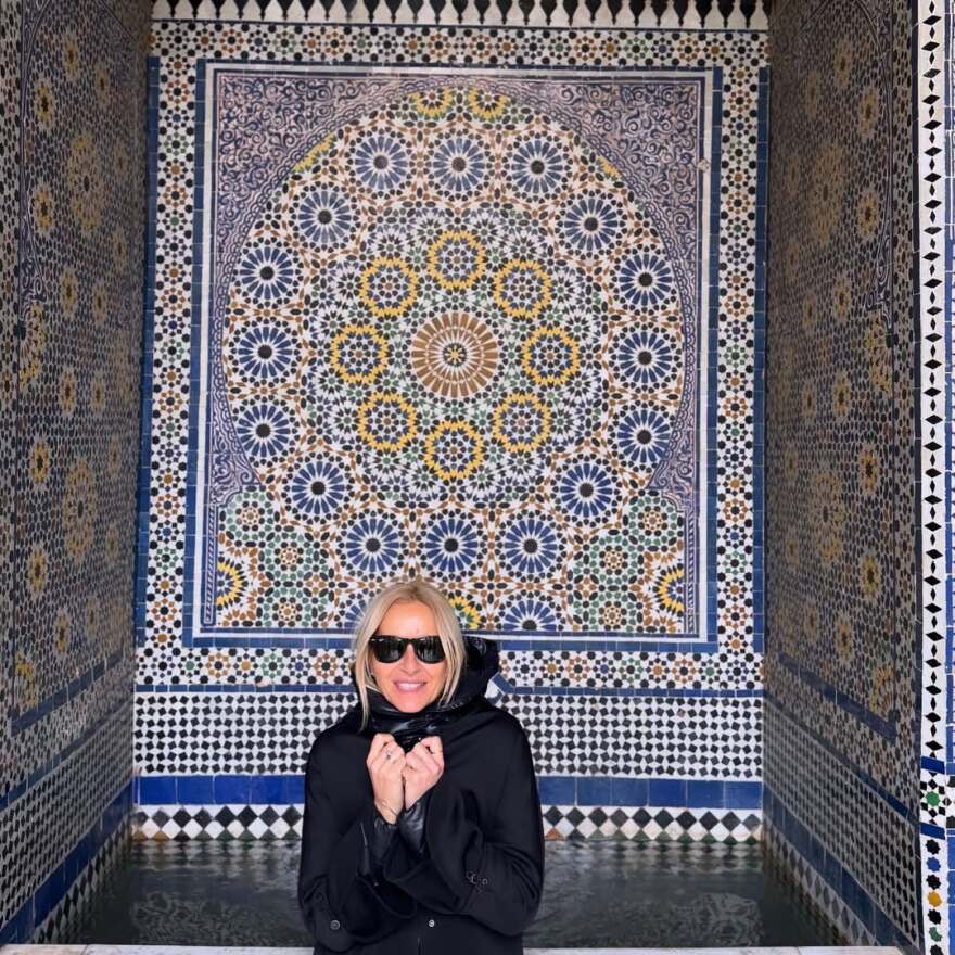 Η Μαρία Μπεκατώρου ταξίδεψε στο Μαρόκο: Ο μαροκινός τρόπος ζωής είναι το κλειδί της ευτυχίας, γράφει