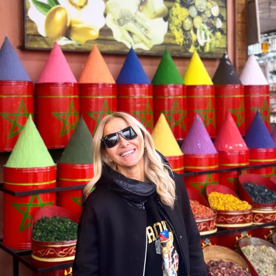 Η Μαρία Μπεκατώρου ταξίδεψε στο Μαρόκο: Ο μαροκινός τρόπος ζωής είναι το κλειδί της ευτυχίας, γράφει