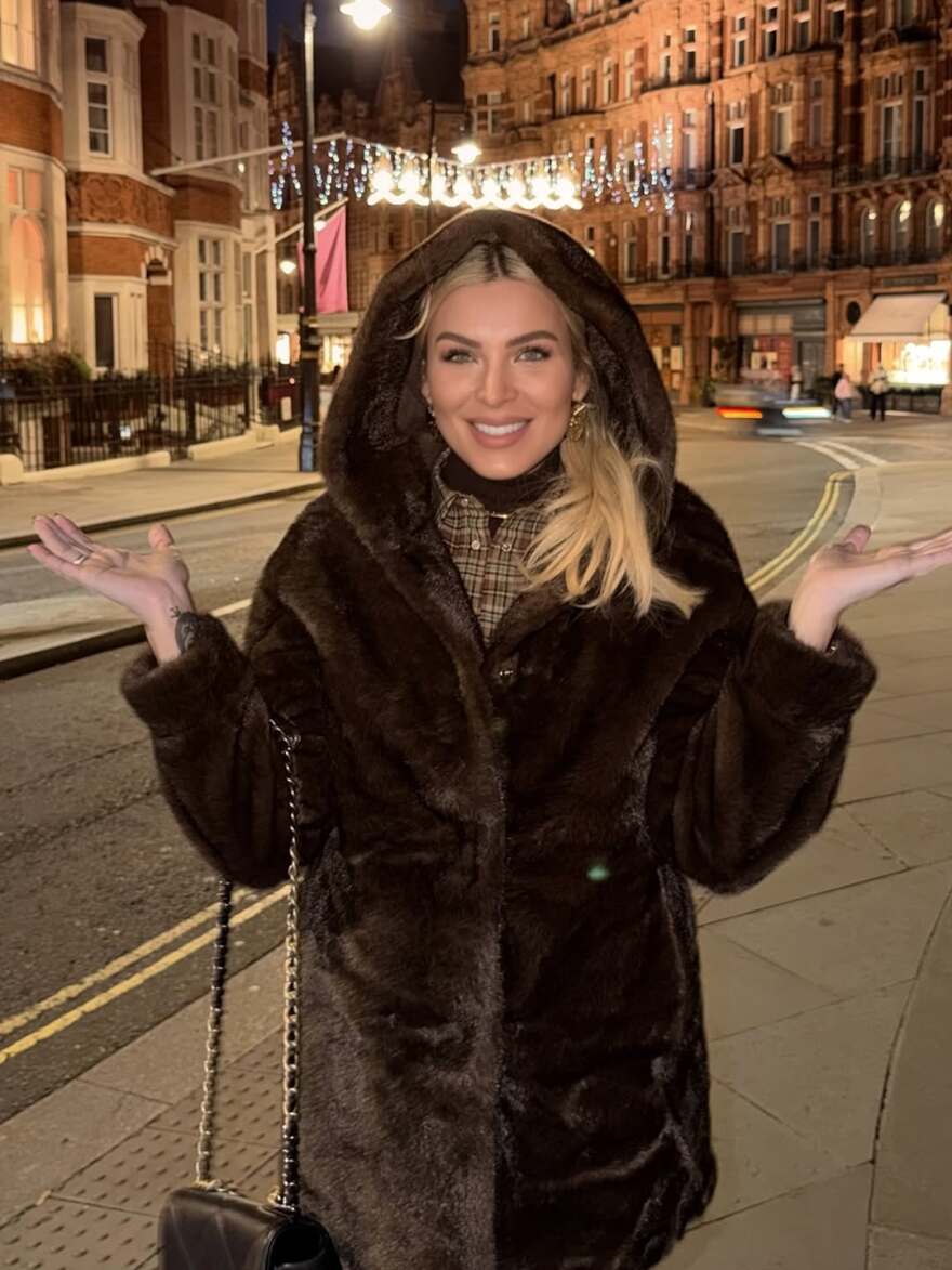 Η Κατερίνα Καινούργιου και ο Παναγιώτης Κουτσουμπής ταξίδεψαν στο Λονδίνο
