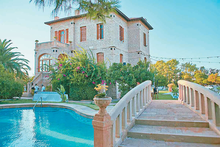 Νέοι πλειστηριασμοί σε γνωστά ακίνητα και ξενοδοχεία: Στο σφυρί βιομηχανικοί χώροι, ακόμα και ολόκληρο εμπορικό κέντρο