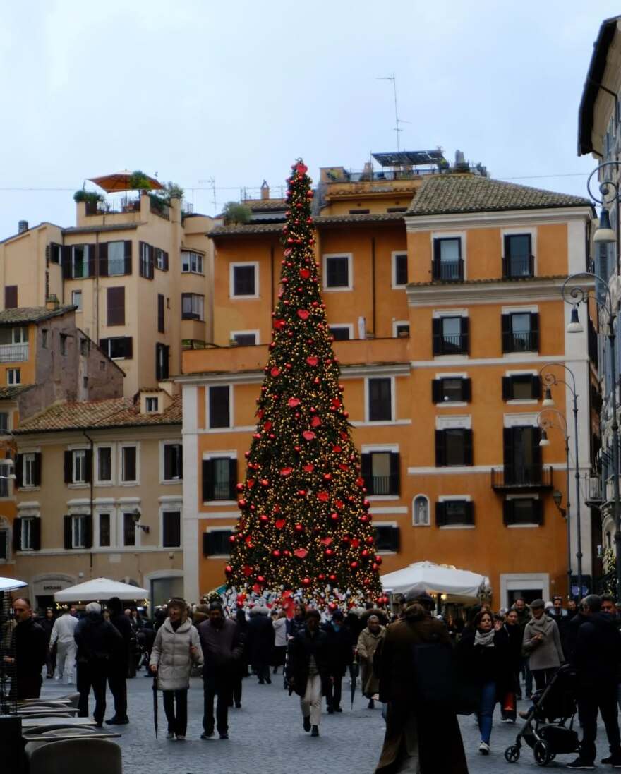 Η Κλέλια Ανδριολάτου ταξίδεψε στη Ρώμη, δείτε φωτογραφίες