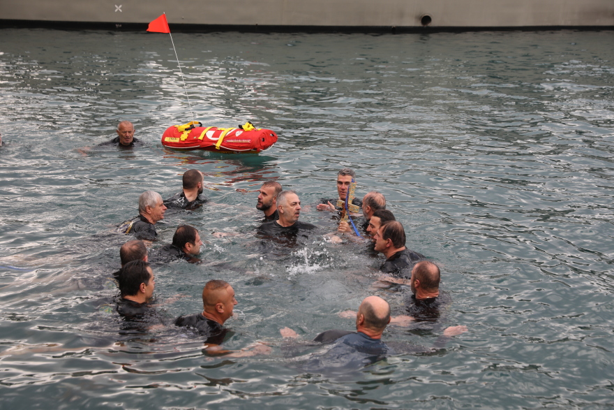Δείτε βίντεο και φωτογραφίες από τα Θεοφάνια σε Αθήνα και Πειραιά
