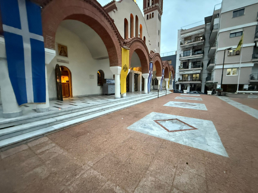 Πώς συνέβη η τραγωδία στις Σέρρες: Ο 16χρονος τον χτύπησε έξω από τη Μητρόπολη, αύριο στον εισαγγελέα, συνελήφθη και η μητέρα του