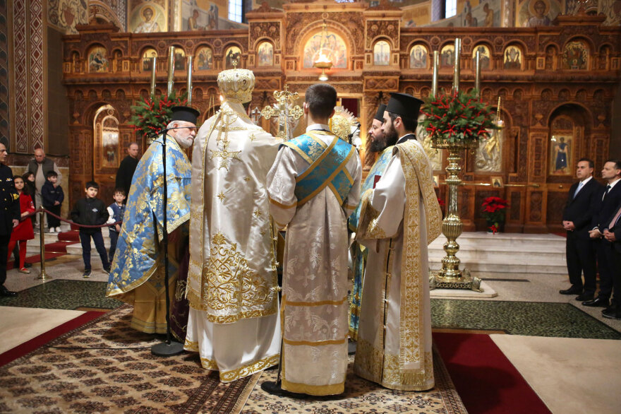 Δείτε βίντεο και φωτογραφίες από τα Θεοφάνια σε Αθήνα και Πειραιά