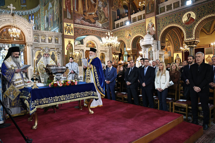 Δείτε βίντεο και φωτογραφίες από τα Θεοφάνια σε Αθήνα και Πειραιά