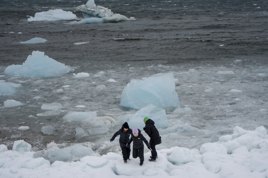 Η Γροιλανδία ως προκεχωρημένο φυλάκιο και «αποθήκη» σπάνιων γαιών: Γιατί ένα νησί καλυμμένο κατά 80% από πάγο αποτελεί διακαή πόθο του Τραμπ