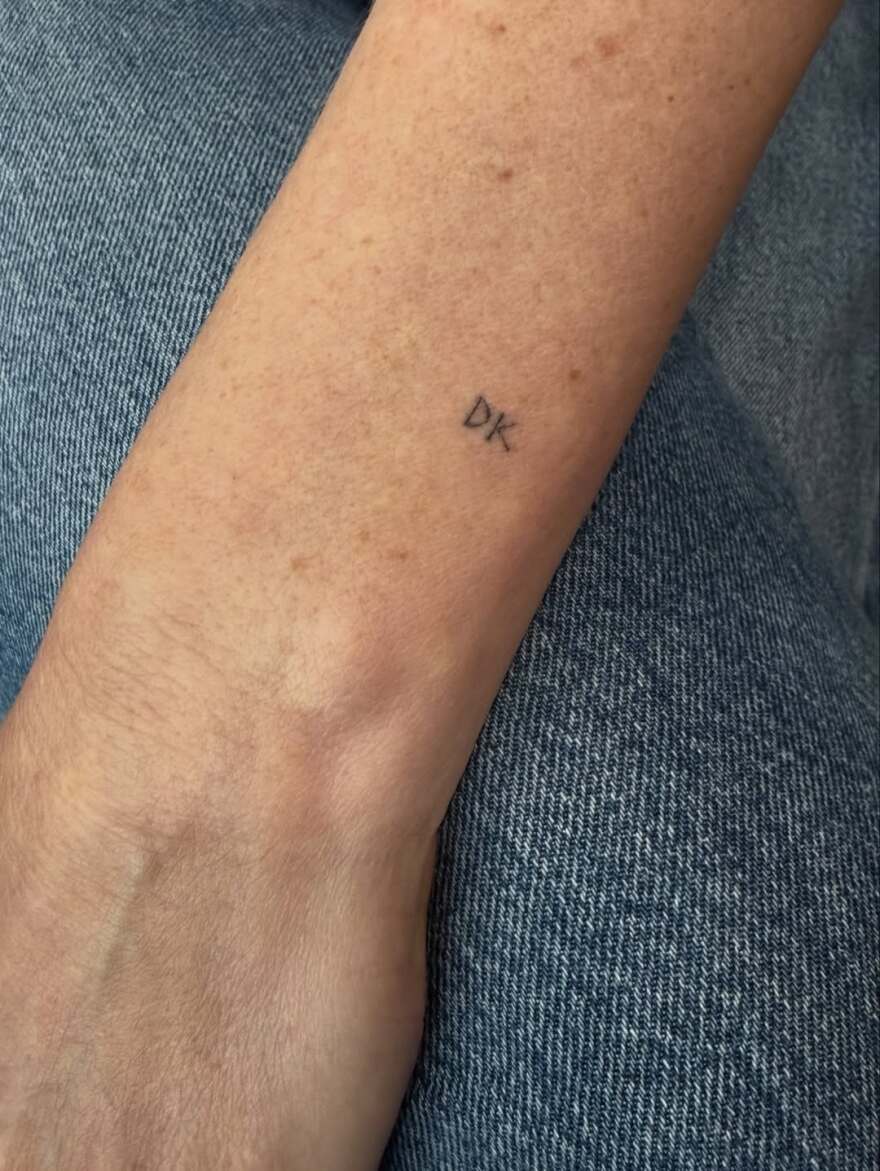 Η Σάρα Πόλσον έκανε τατουάζ τα αρχικά της Νταϊάν Κίτον για να την τιμήσει