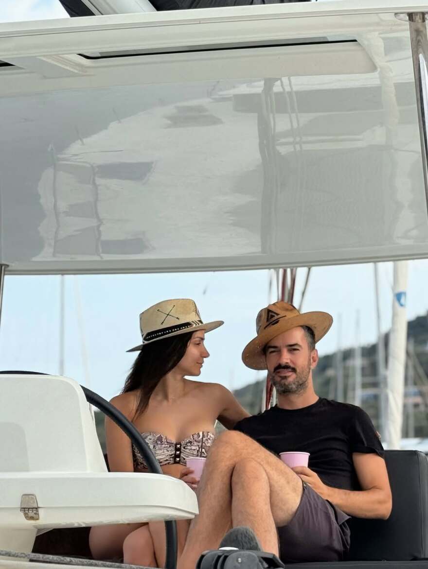 Η Κατερίνα Γερονικολού ευχήθηκε στον Γιάννη Τσιμιτσέλη για την ονομαστική του γιορτή δημοσιεύοντας κοινές τους φωτογραφίες