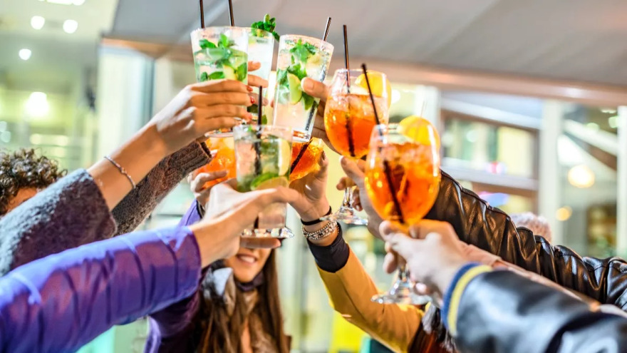 Πώς τα φάρμακα απώλειας βάρους «χτυπούν» τα σούπερ μάρκετ και τα φαστ φουντ, γιατί... χαμογελούν οι αεροπορικές