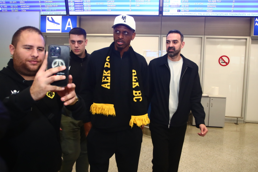 «Πάτησε» Αθήνα ο Νάναλι για λογαριασμό της ΑΕΚ