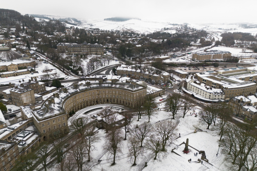 Χιονοκαταιγίδες, θυελλώδεις άνεμοι και πολικές θερμοκρασίες στην Ευρώπη: Ριπές 213 χλμ στη Μάγχη, -20 η θερμοκρασία στη Γερμανία