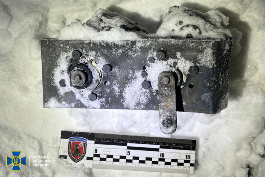 Έγκλημα πολέμου η επίθεση με τον Oreshnik, λέει το Κίεβο - Κυκλοφόρησαν φωτογραφίες με τα συντρίμμια του πυραύλου 