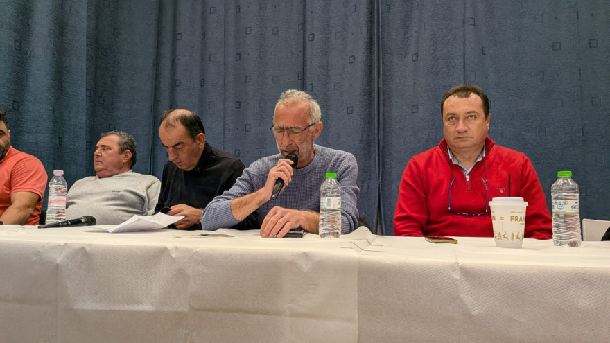 Σε εξέλιξη η πανελλαδική σύσκεψη των αγροτών στη Νίκαια - Ανοιχτό το ενδεχόμενο να μην κατέβουν σε διάλογο