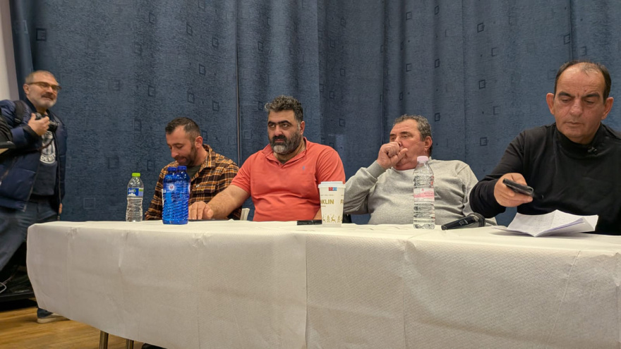 Σε εξέλιξη η πανελλαδική σύσκεψη των αγροτών στη Νίκαια - Ανοιχτό το ενδεχόμενο να μην κατέβουν σε διάλογο