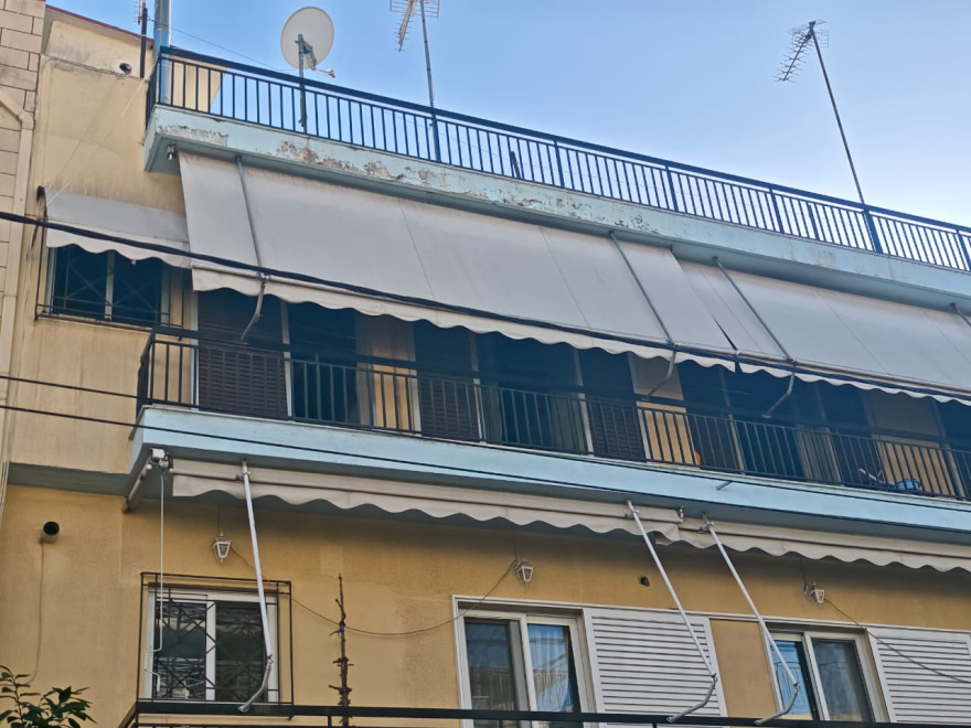 Περιστέρι: Ηλικιωμένη ανασύρθηκε νεκρή από διαμέρισμα που τυλίχθηκε στις φλόγες