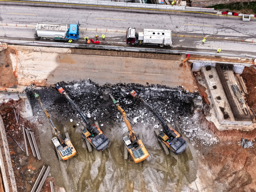 Κατεδαφίζεται η γέφυρα Πανοράματος στη Θεσσαλονίκη για το Flyover - Δείτε εντυπωσιακές εικόνες από drone